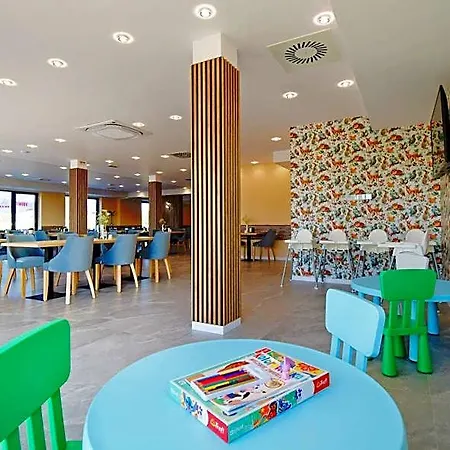 I Gorzelanny Dzwirzyno Hotel Zieleniewo (Kolobrzeg)